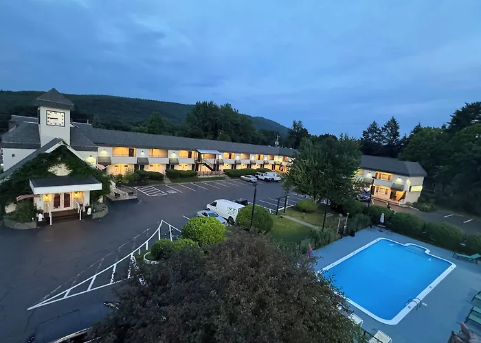 Black Mountain Inn